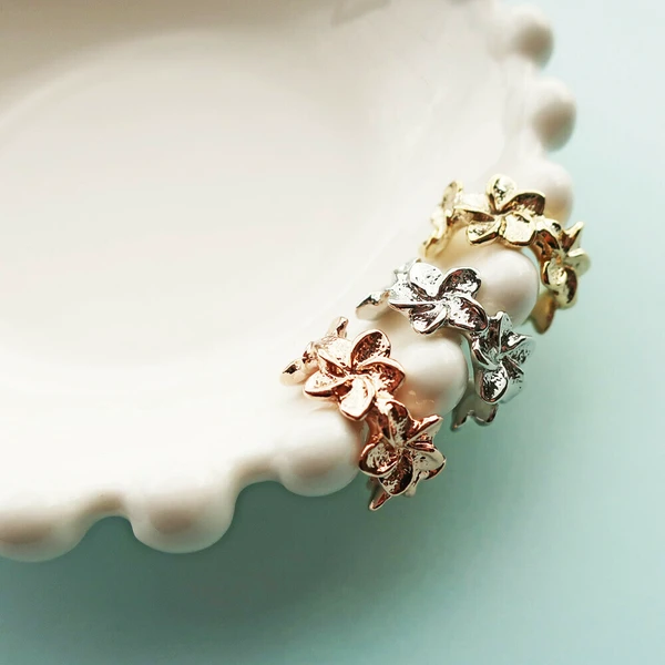 3.3 🌺花語耳舞|K18鍍金療癒耳骨環