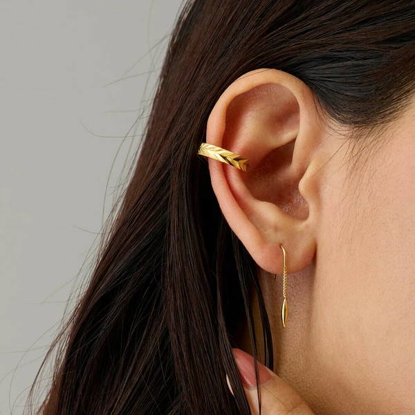 7.2 🔷光影五角|K18鍍金耳骨環