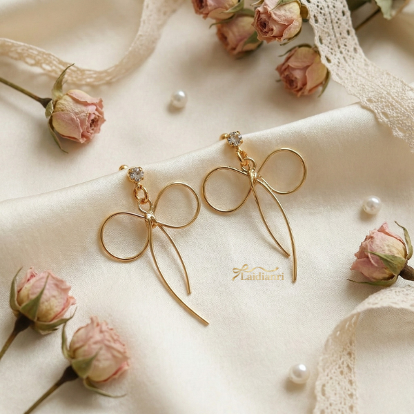 【日本製】法式浪漫單鑽線條蝴蝶結耳環